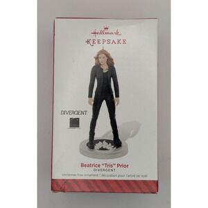 Hallmark Divergent Betrice "Tris" Prior Ornament Pre-Owned in Box